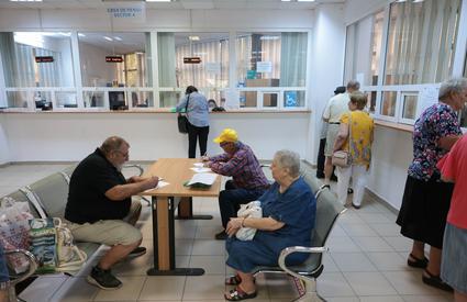 Cât câștigă în plus un pensionar care a ieșit la limită de vârstă față de unul pensionat anticipat