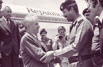 Cât mai are România de recuperat din împrumuturile acordate de Nicolae Ceaușescu. Irakul și Mozambicul și-au plătit o parte din datorii