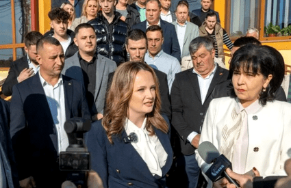 Situație incredibilă într-o comună din Botoșani: după tată și mamă, a venit rândul fiicei să conducă primăria