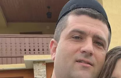 Pe el îl știe toată lumea pentru că este unul dintre cei mai vocali miniștri ai guvernului Bolojan, dar iată cum arată și cu ce se ocupă, de fapt, soția lui Radu Miruță. Ce s-a aflat acum despre partenera ministrului Apărării i-a lăsat pe mulți fără cuvinte