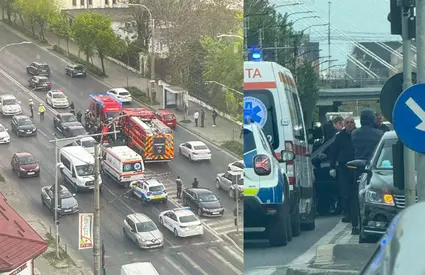 Un bărbat de 47 de ani și-a pierdut viața după ce a suferit un infarct la volan, în București. A intrat cu mașina într-o șoferiță de 32 de ani