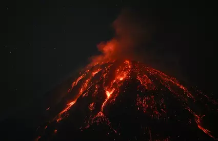 Stare de alertă după erupția vulcanului Fuego! Ce se întâmplă, în aceste momente, cu oamenii din zona afectată