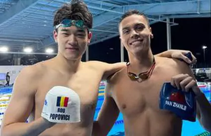 La două ore după semifinalele probei de 100 m liber din Singapore, Pan Zhanle și David Popovici au apărut într-o imagine neașteptată