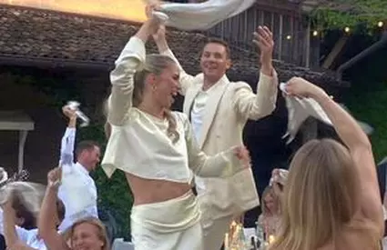 Petrecere în castel! Manuel Neuer s-a recăsătorit în Italia cu o handbalistă mai tânără cu 14 ani