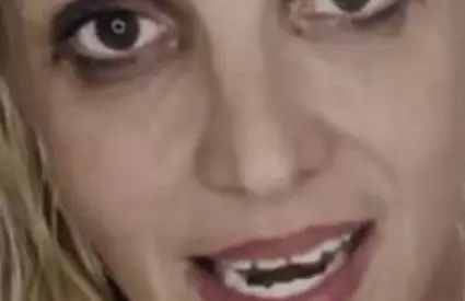 Din rău în mai rău! Știrea gravă a zilei a căzut ca un trăsnet! LEGENDARA cântăreață, mamă a doi copii, ARESTATĂ sub acuzații grave! Ce a pățit după ce afost dusă la secție...