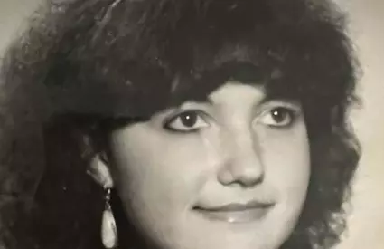 Uită-te bine la poză, sigur o recunoști pe vedeta noastră! „Da, stiu, eram o “umflată”, dar nu-mi păsa atât de tare!”. Azi o vezi peste tot, unii o adoră, alții o contestă, dar nu rămâne indiferentă