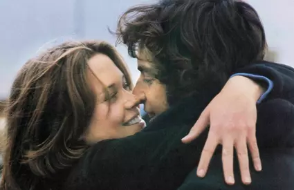 Tragedie de nedescris!  CONFIRMAT acum! Uriașul actor, adorat de români, ȘI-A LUAT ȘI EL VIAȚA! Cauza este una din cele mai groaznice din lume! Ce SECRET DEVASTATOR a ascuns peste 20 de ani, cumplit!