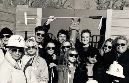 Secret uriaș dezvăluit! Actrița iubită de români așteaptă copil de la SOȚIA ei! Da, două dintre cele mai celebre femei se iubesc, s-au căsătorit și vor deveni mame!