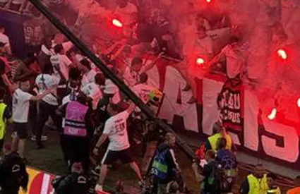 Imaginile cenzurate de UEFA la televizor! » Haos total după golul lui Dembele: poliția a intrat în forță pe stadion