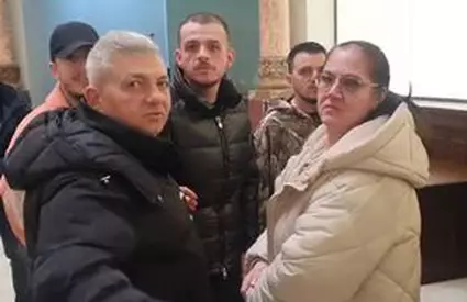 Video | „Ce filmezi, mă?”. Arestații din „dosarul Păulești” au declanșat un scandal-monstru pe holurile Judecătoriei Ploiești