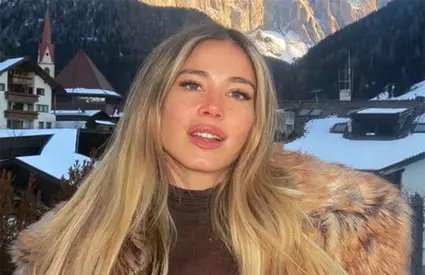 Prezentatoarea DAZN, ținta unor critici dure după apariția într-o salopetă transparentă, într-o stațiune de schi: „Poate puțin mai multe haine”