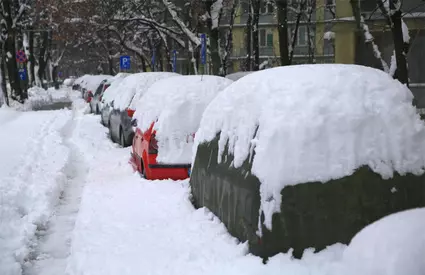 „Cum scot asta de aici?” Un israelian mutat în România a avut parte de un șoc, după ninsoarea puternică din București