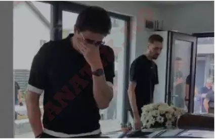 Video cutremurător: Gică Popescu, împietrit de durere la catafalcul celui mai bun prieten