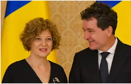 Oana Gheorghiu a fost șefă la firma lui Nicușor Dan. Afacerea discretă a vicepremierului și legătura cu o vedetă TV