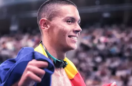 TVR s-a ţinut de cuvânt: aurul lui David Popovici la 100 metri, FĂRĂ reclame, la sesizarea Fanatik, după ce Adriana Săftoiu şi-a recunoscut greșeala de la semifinale. Exclusiv