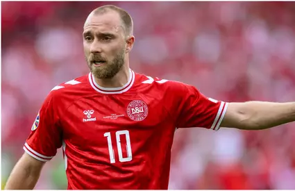Christian Eriksen, la un pas de tragedie pentru a doua oară în 5 ani! Cum de a primit dreptul să mai joace fotbal după ce „a fost mort pentru câteva secunde” în 2021