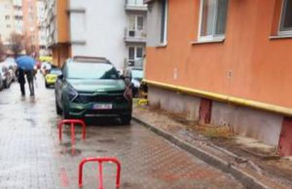 Loc de parcare la preţ de garsonieră. Cât costă să laşi maşina în faţa blocului în Cluj