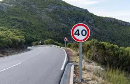 Un instructor auto britanic dezvăluie o eroare a şoferilor care le poate aduce amenzi de 1.000 de lire