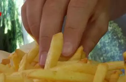 Cartofii de la fast-food, duşi la analize de laborator. Rezultatele sunt surprinzătoare