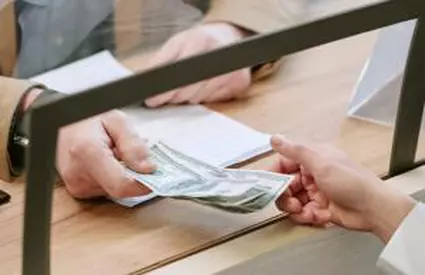 Prima bancă de la noi care permite amânarea ratelor pentru dezvoltatorii imobiliari după blocajul de la ANCPI