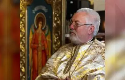 Un preot din Oneşti a murit carbonizat. Reuşise să iasă la timp, dar ar fi uitat ceva în casă şi s-a întors