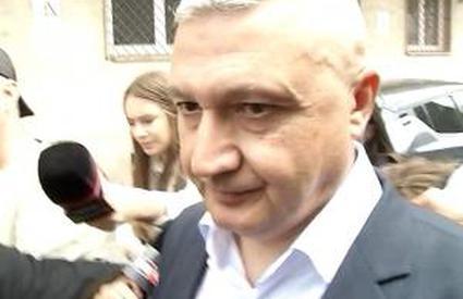 Cu războiul la graniţă, generalii Armatei se luptă să facă angajări pe pile. Detalii din ancheta DNA