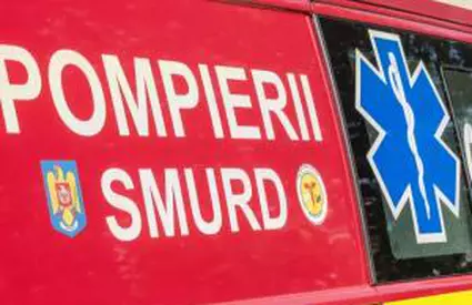 Un elev de 13 ani s-ar fi aruncat de la etajul unu al școlii, din cauza unei note mici, potrivit directoarei