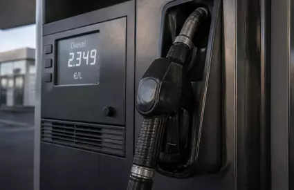 Motorina a urcat la 10,18 lei pe litru la Lukoil. Un plin costă cu 35 de lei mai mult decât acum o lună