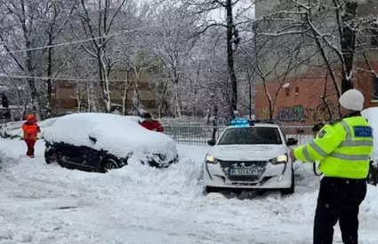 Ce s-a aflat despre taximetristul găsit mort în mașina de serviciu, în mijlocul codului roșu de ninsoare, în București