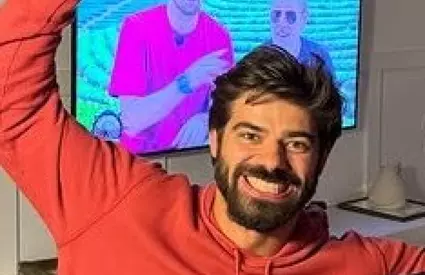 „În camera asta am copilărit și eu, și tata”. Ștefan Floroaica deschide ușa amintirilor din copilărie și emoționează pe toată lumea