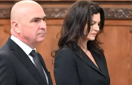 Răspunsul lui Ilie Bolojan i-a lăsat mască și pe reporteri. A fost întrebat de partenera lui de viață, Ioana Fâșie, iar ce a urmat a generat un val de reacții