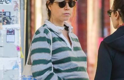 La un an de la moartea soțului ei, vedeta e însărcinată! „Mi-am dorit”. Puțini știau că și-a refăcut viața atât de repede, după tragedia prin care a trecut. O să fie mamă la 42 de ani, pentru prima dată