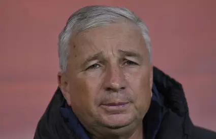 "S-a tratat cu un vraci chinez". Au apărut noi informații despre starea de sănătate a lui Dan Petrescu. Ce spun acum apropiații antrenorului: "Face un tratament, e..."