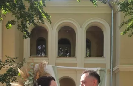Ultima oră! Nuntă mare în politica românescă! Celebrul deputat, mire la 51 de ani! Nuntă la cort cu o tânără superbă, ca o prințesă: “Ne-am căsătorit…Până la urmă mi-a venit mintea la cap”