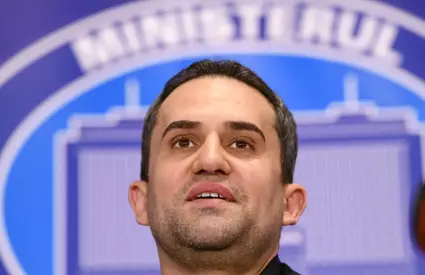 Ministrul Transporturilor, despre greșeala din CV: ”Îmi place să cred că este strict un interes jurnalistic și nu o campanie împotriva mea”