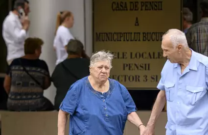 Val uriaș de pensionări: peste jumătate dintre angajații statului vor ieși la pensie în următorii 15 ani