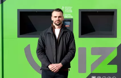 Ieșeanul care a brevetat colectarea PET-urilor cu sacul extinde RVM-urile IZI în șase orașe: planul pentru România