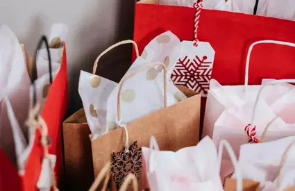 Impulsivitatea cumpărăturilor de Crăciun. Cum ne influențează neuromarketingul și ce spun specialiștii