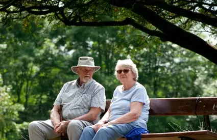 Ești femeie, ai putea ieși la pensie mai repede. Care sunt condițiile