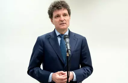 ANALIZĂ. Nicușor Dan nu a mai desemnat un premier de 29 de zile. Ce spun juriștii și deciziile CCR