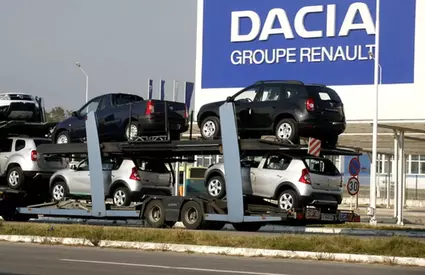 Dacia lansează un nou program de plecări voluntare. Compensații de până la 210.000 de lei net pentru angajații