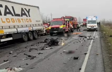 Cum s-a întâmplat, de fapt, accidentul tragic din Timiș unde au murit 6 suporteri greci. Unul dintre supraviețuitori a deslușit misterul