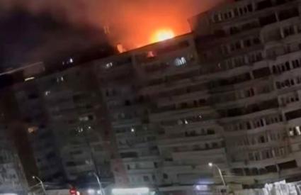 Momentul când drona lovește blocul din Galați și explodează. Reacția cutremurătoare a oamenilor care locuiesc în apropierea imobilului