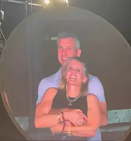 Andy Byron, CEO-ul companiei Astronomer, surprins cu amanta și difuzat pe marele ecran (3)