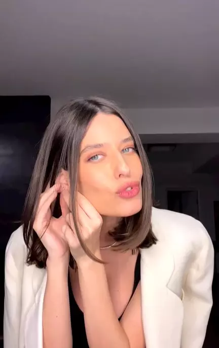 alice-peneaca-insarcinata-1