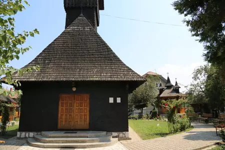 O biserică din lemn din Alba Iulia ar putea fi demolată (1)