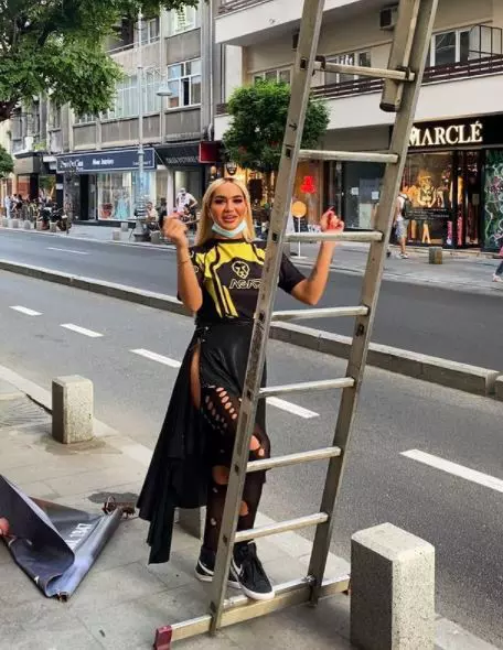 margherita-de-la-clejani-magazin-vandalizat-5