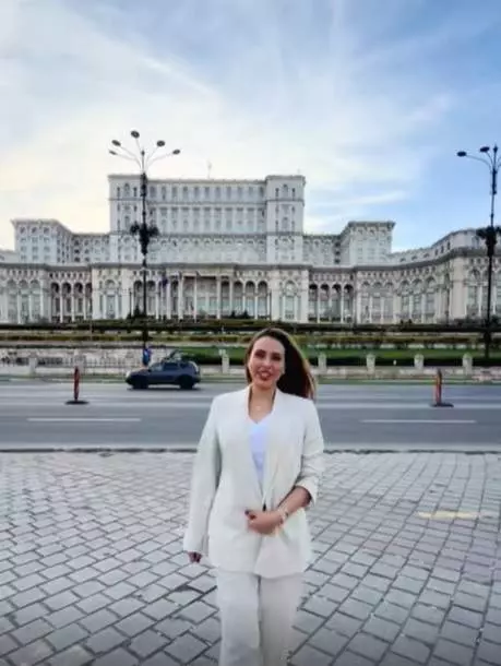 Iulia Vântur în București (1)