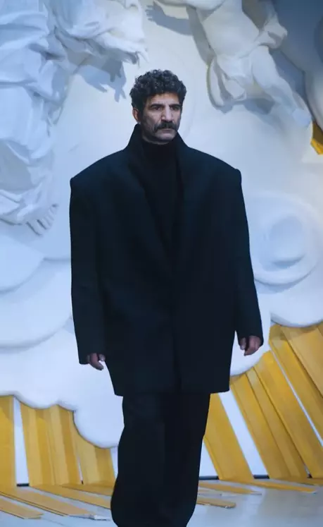 Toma Cuzin fotomodel Bucharest Fashion Week 2