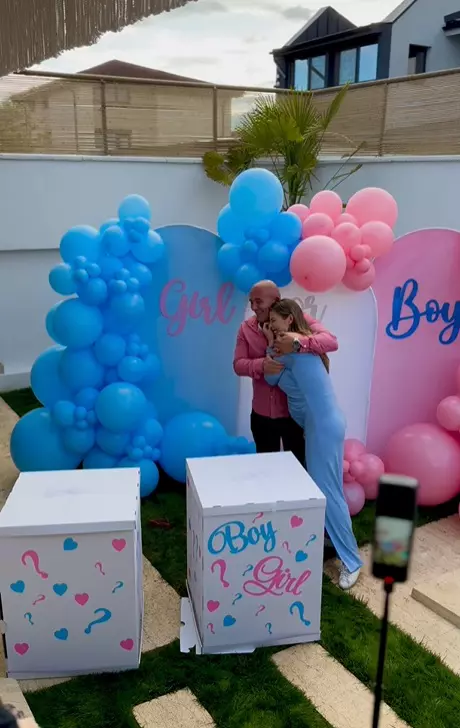 Roxana Nemes insarcinata gemeni 5